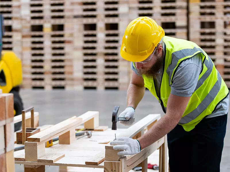 Pallets-su-misura-in-legno-a-Bergamo-Novara