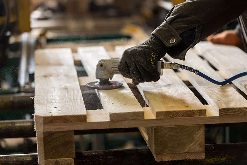 Pallets-su-misura-personalizzati-Bergamo